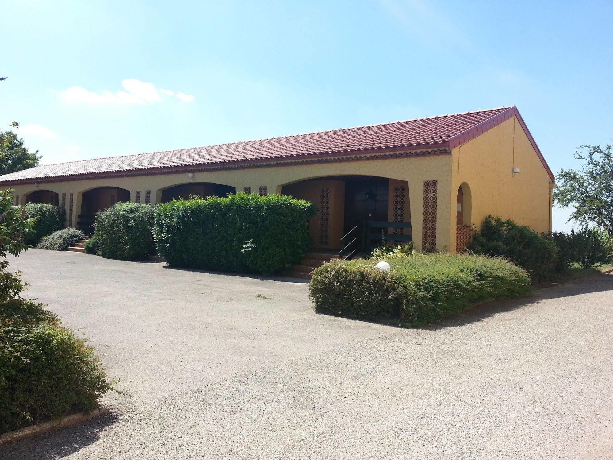 Logis L'Auberge Du Gros Hotel Silly-sur-Nied Exterior photo